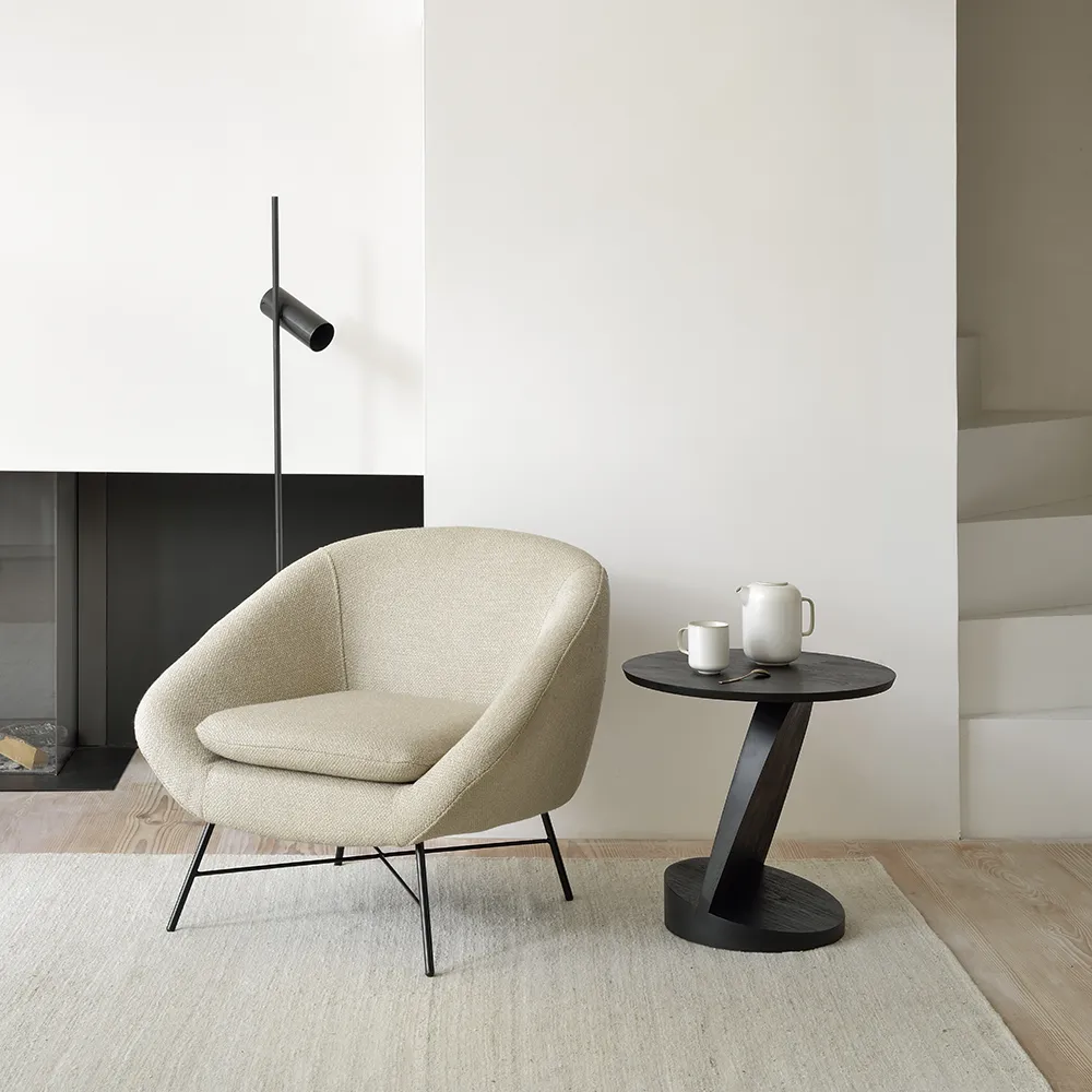 Oblic Sivupöytä Musta lakattu teakki