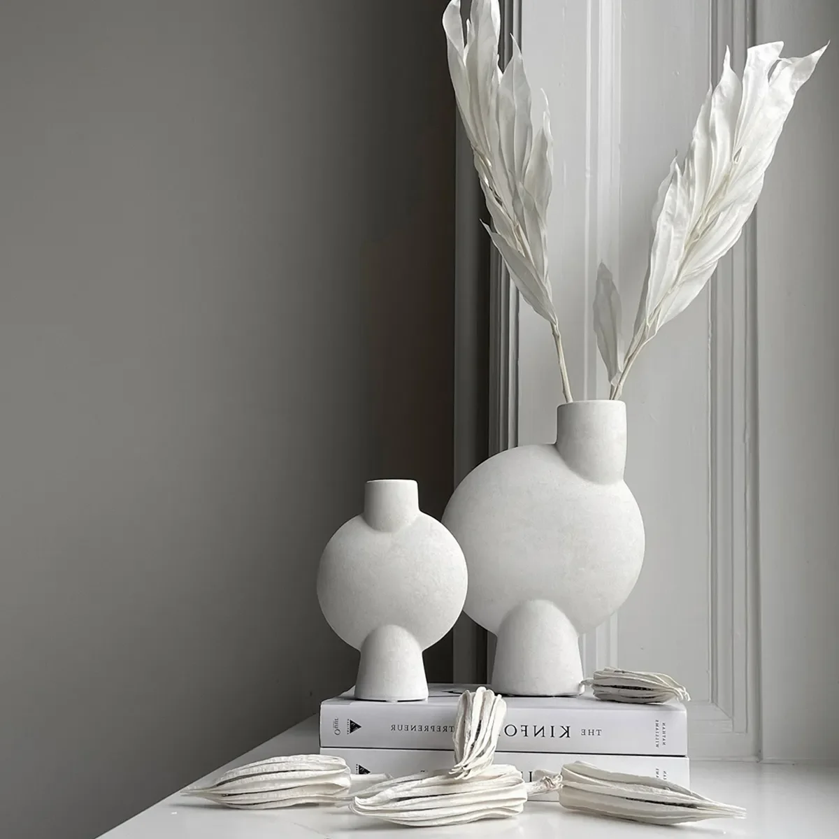 Käsinmaalattu maljakko Sphere Bubl Mini Bone White H19 cm