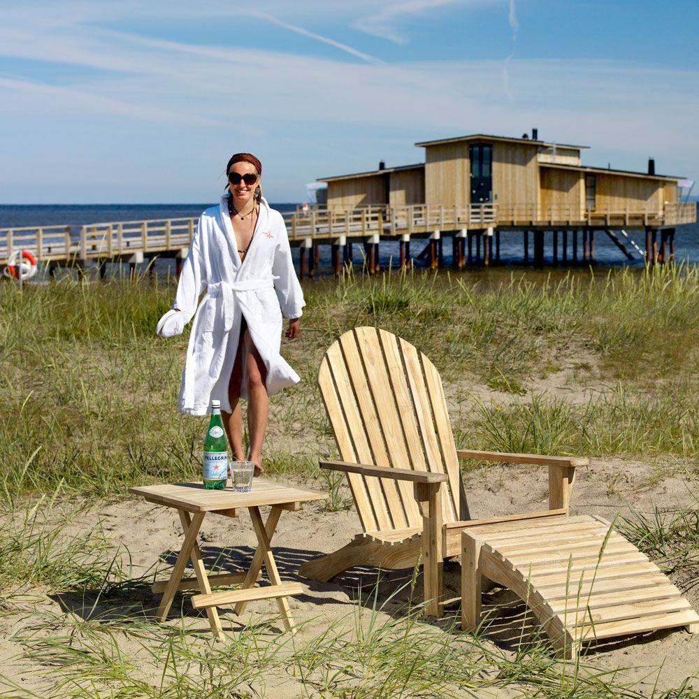 Opal sivupöytä 50 x 50 cm valkopigmentoitu tiikki Brafab