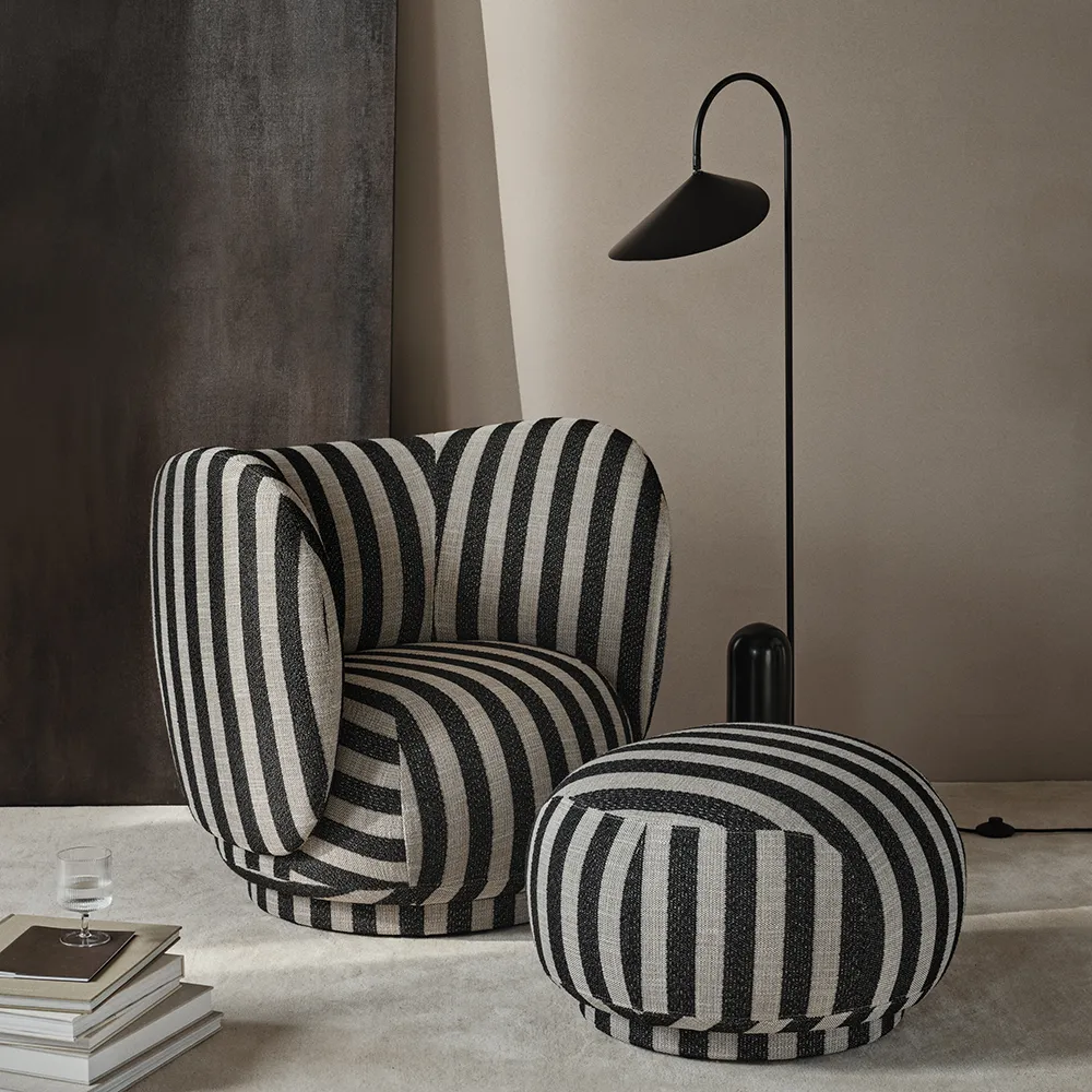 Säädettävä Lattiavalaisin Travertinjalalla Arum Black