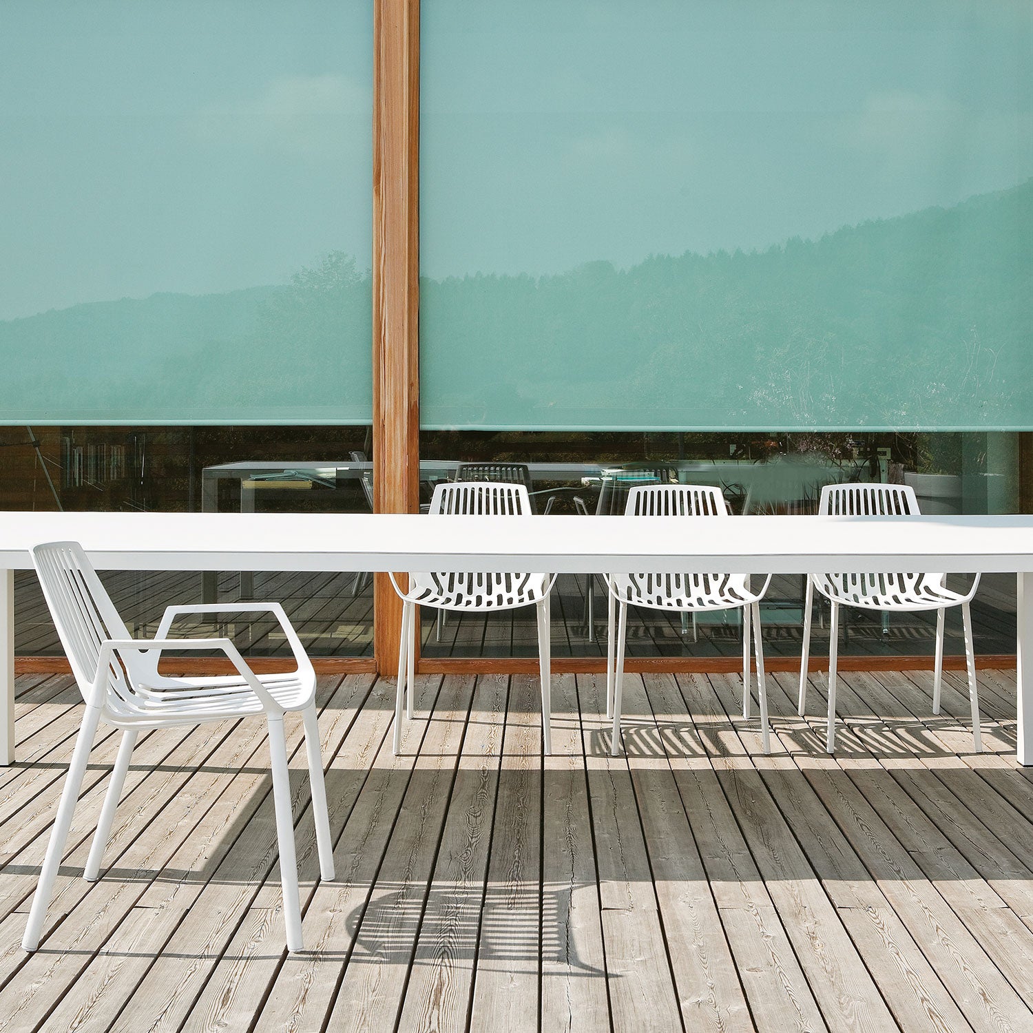 Rion käsinojallinen tuoli Dark Blue