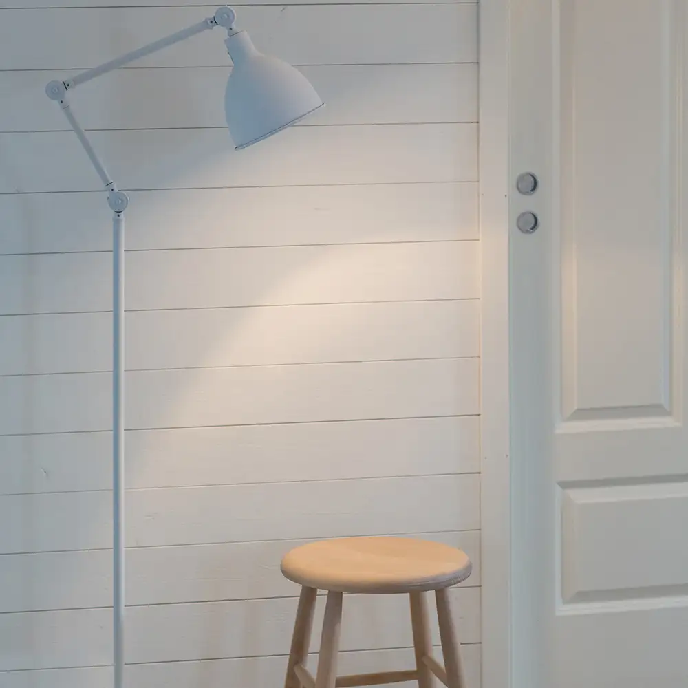 Bazar Lattiavalaisin H147 Valkoinen