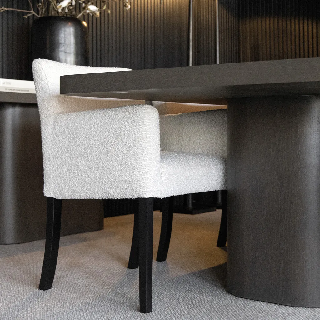 Cloud & Victoria ruokailuryhmä