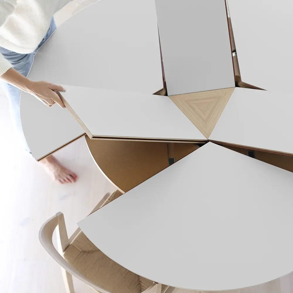 Sm33 Pöytä Tammiviilu ja Musta Nanolaminaatti