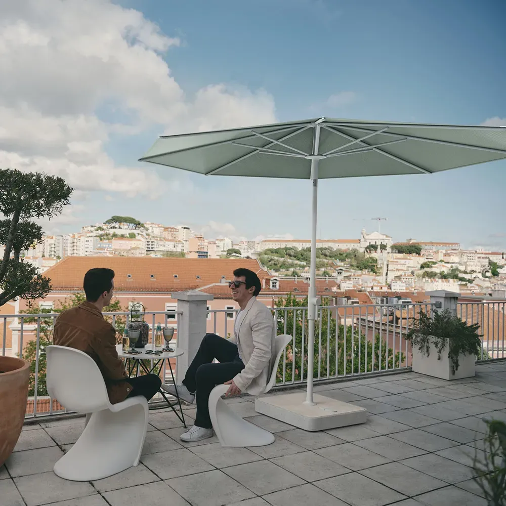 Twist 270 cm aurinkovarjo matt white Cat.4 403 Carmine