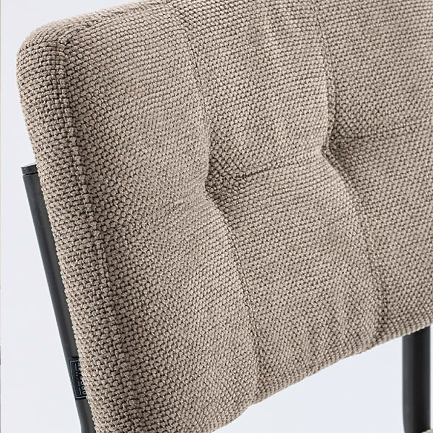 Carlos ruokapöydän tuoli Quiet Liver Artwood 