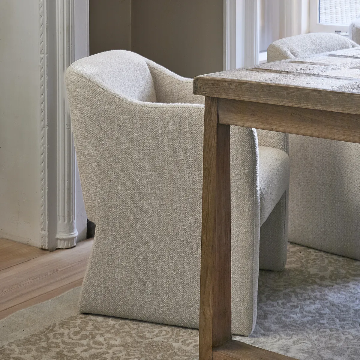 Käsinojallinen tuoli Napoli Beige