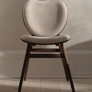 A Conversation Piece Ruokailutuoli Dark Oak/White Sands
