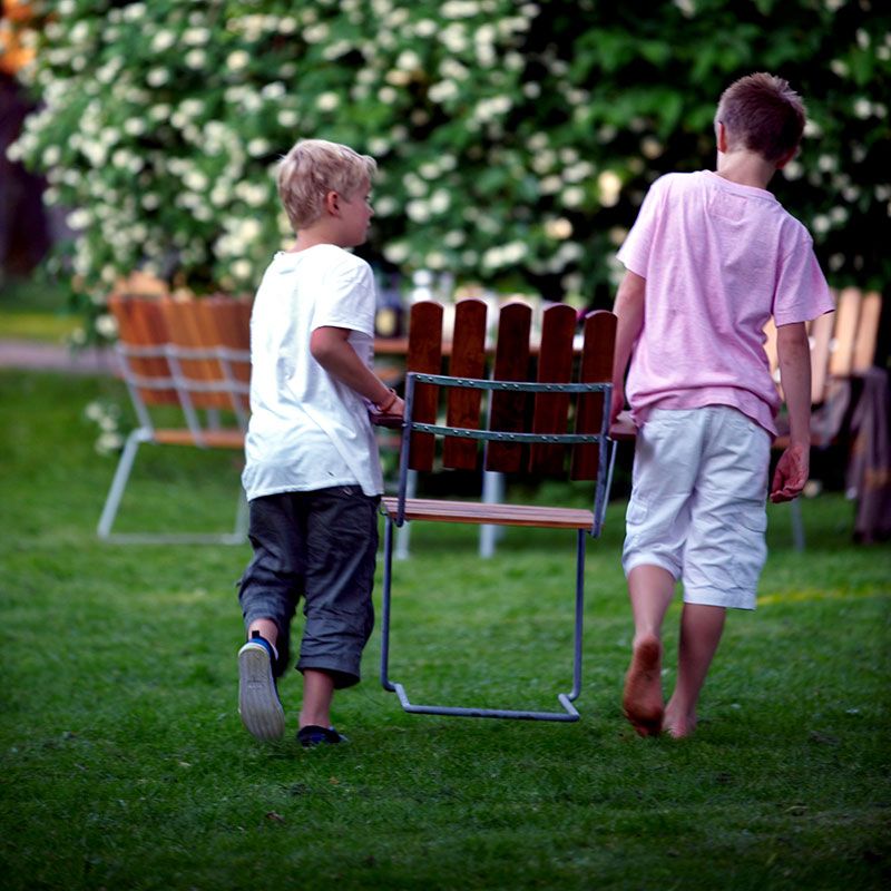 pöytä B30 84 X 92 Obehandlad tiikki / Varmförzinkat Stativ Stå