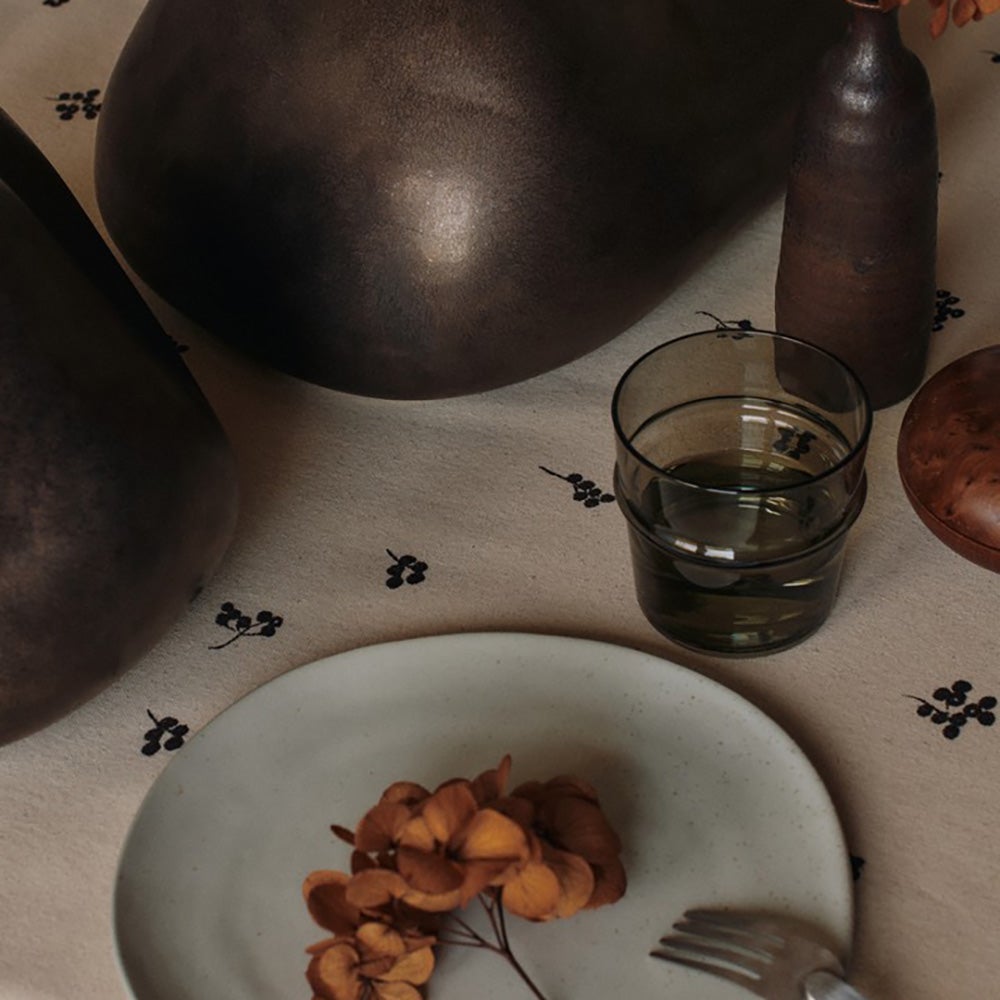 Baies-pöytäliina - Luonnonvärinen/Tumma suklaa