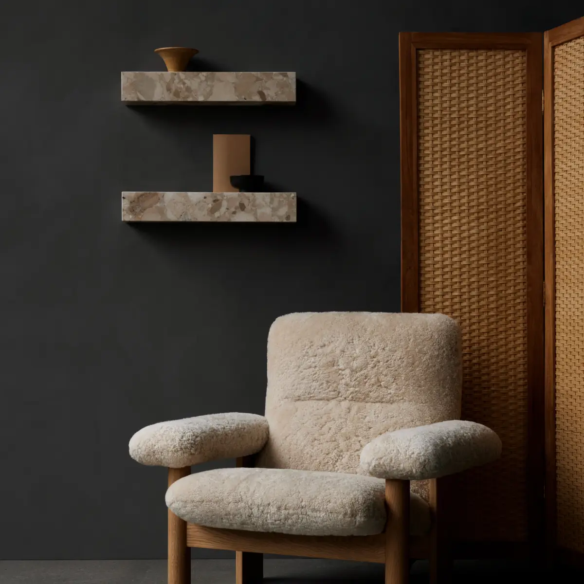 Plinth-hylly, marmori, Kunis Breccia