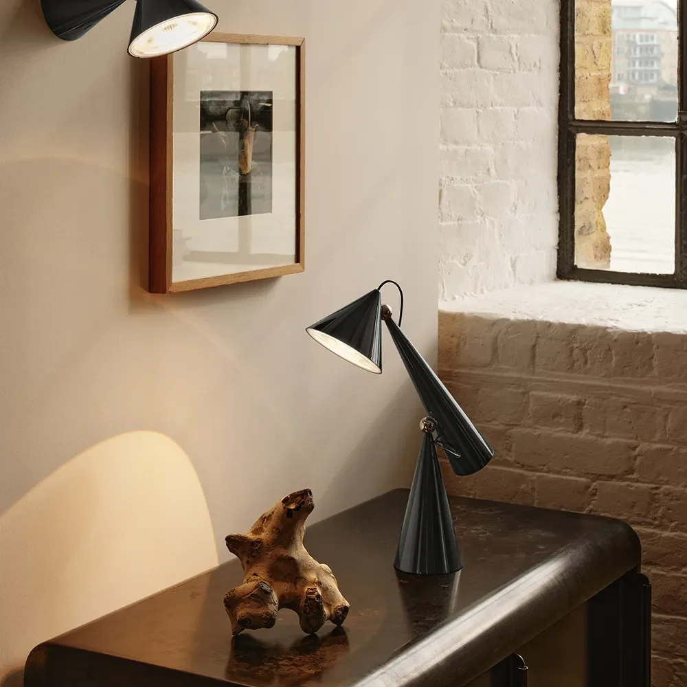 Pose Pöytälamppu LED Kelp