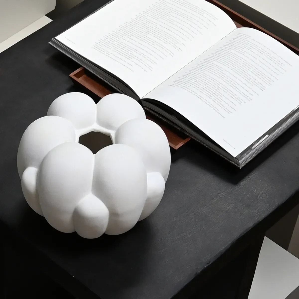 Käsintehty maljakko Bloom Petit Bone White H18 cm