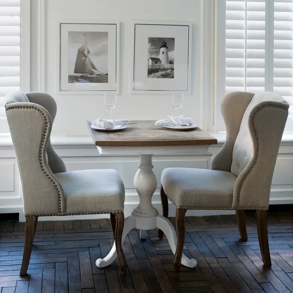 Château Belvédère 
sivupöytä, 70x70 cm