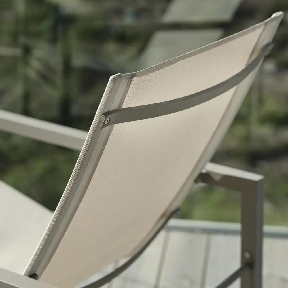 Vevi nojatuoli Khaki/Offwhite