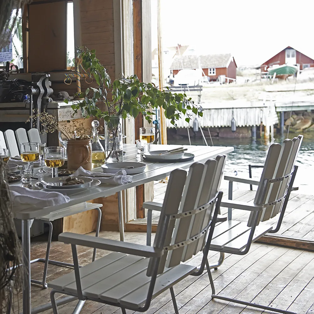 A2 nojatuoli valkolakattua tammea / kuumasinkitty runko Grythyttan Stålmöbler