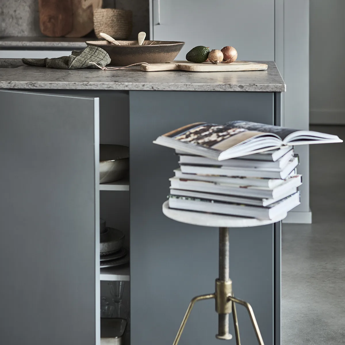  MILAN-jakkara messinkiä Ø44 cm