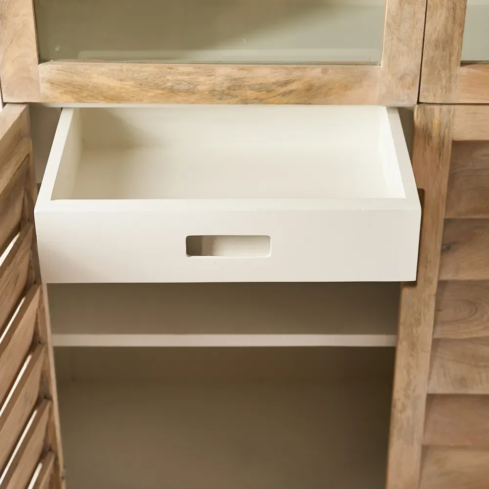  Pacifica näyttökaappi