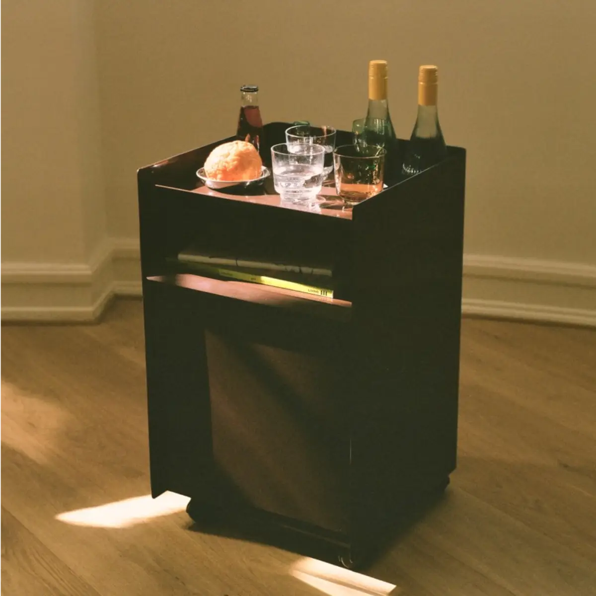 Folded Trolley korkeus 61,5 cm, laatikko – musta