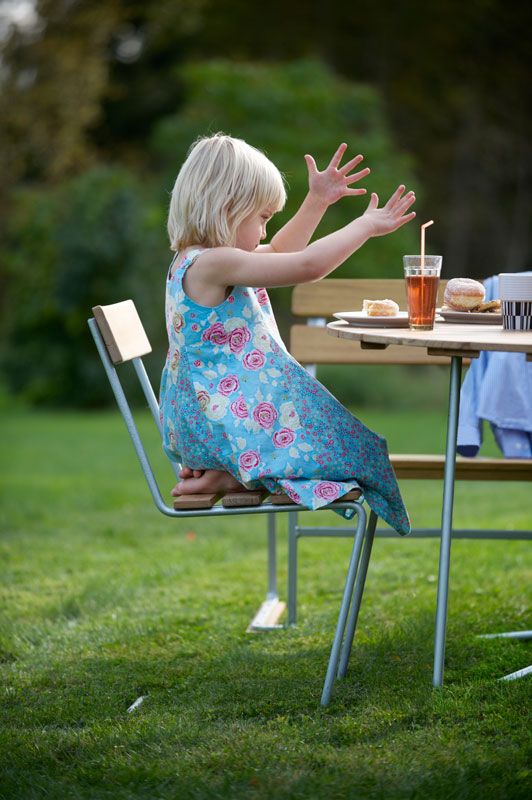 Tuoli A1 käsittelemätön tiikki / kuumasinkitty runko Grythyttan Stålmöbler