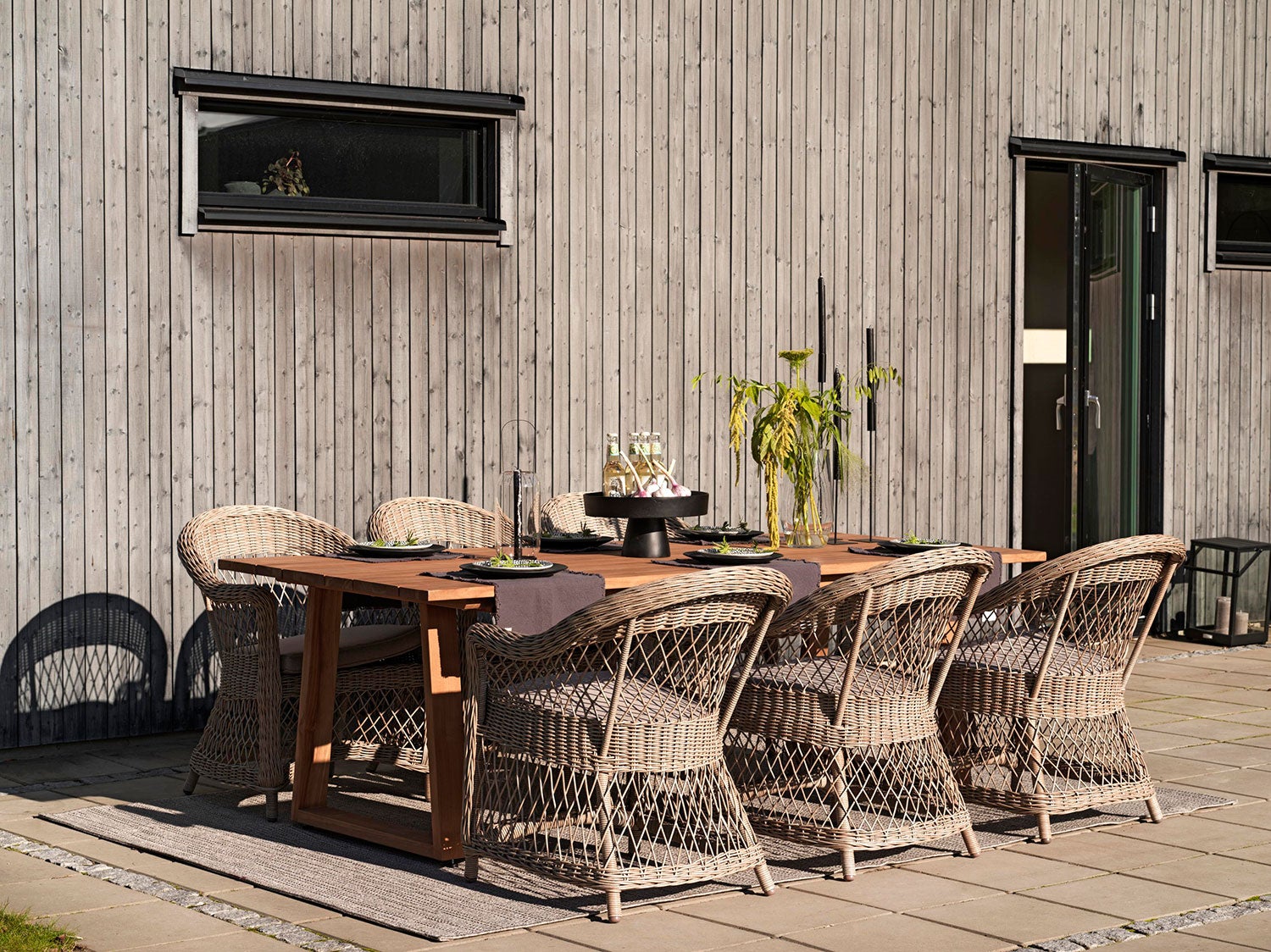 Laurion ruokapöytä 100 x 230 cm luonnonvärinen tiikki Brafab