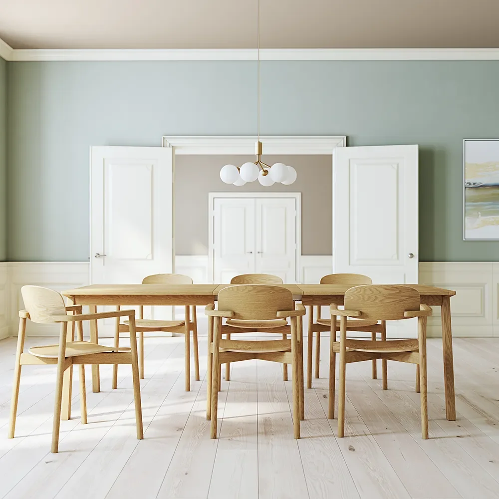 SM842 Ruokailutuoli lakattu tammi 