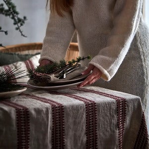 NOEL Pöytäliina punainen/pellavaharmaa 350x140 cm