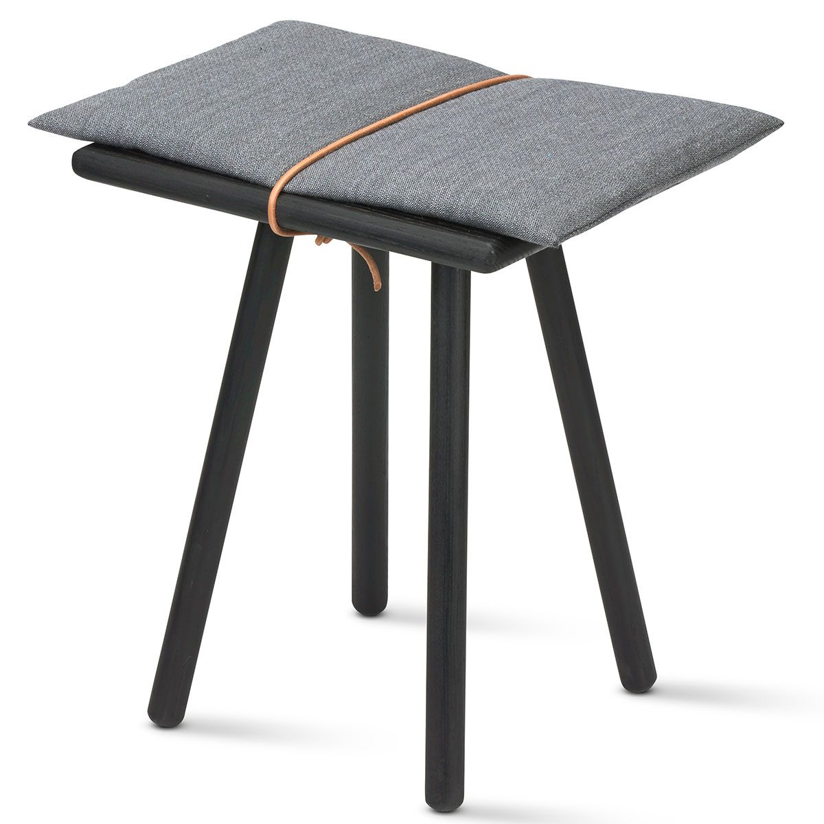 Georg jakkara musta tammi