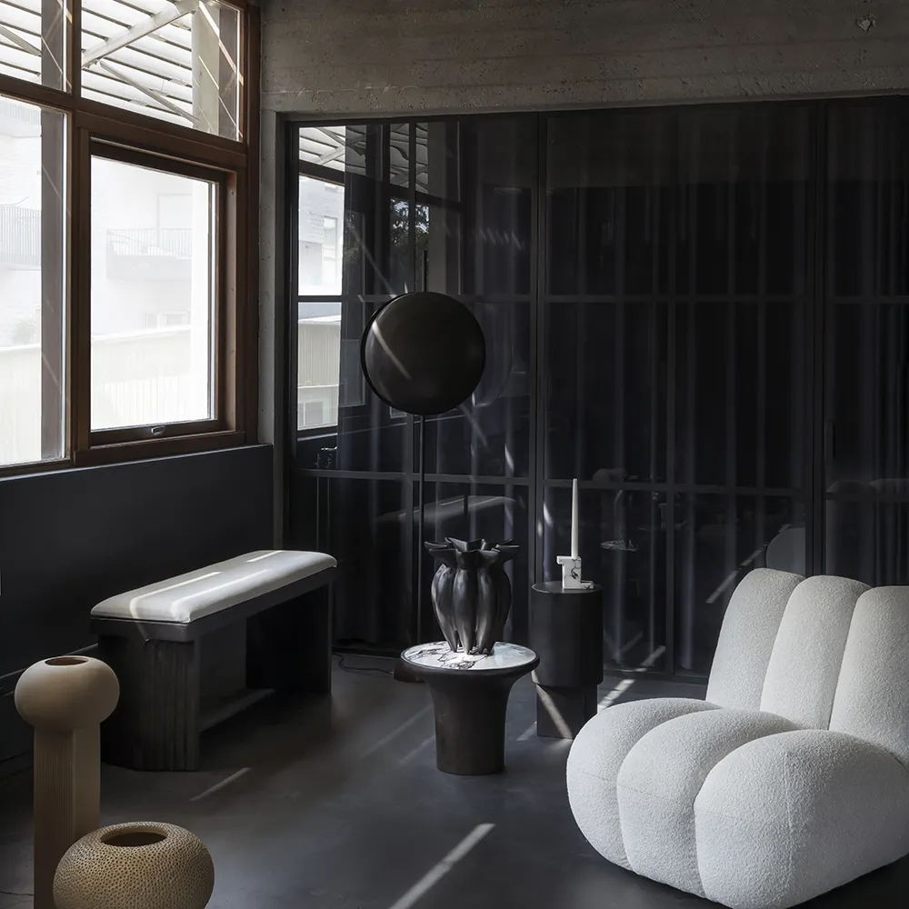 Trumpetti sohvapöytä matala - Calacatta