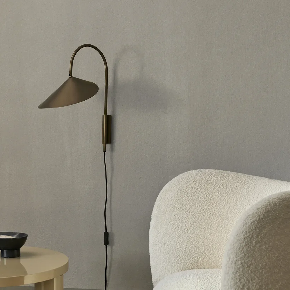 Arum Swivel Seinävalaisin - Bronze